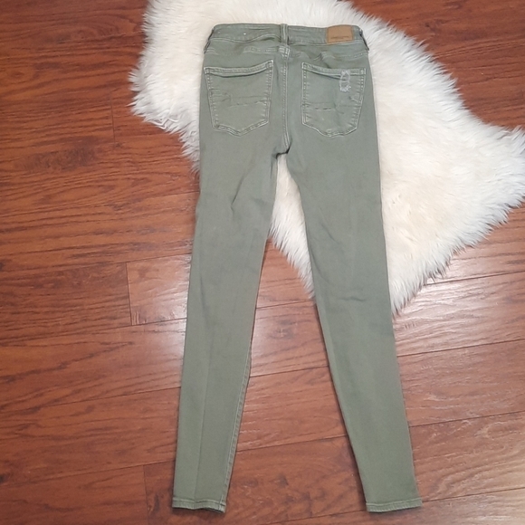 American Eagle Distressed Hi Rise Jeggings - Picture 4 of 6